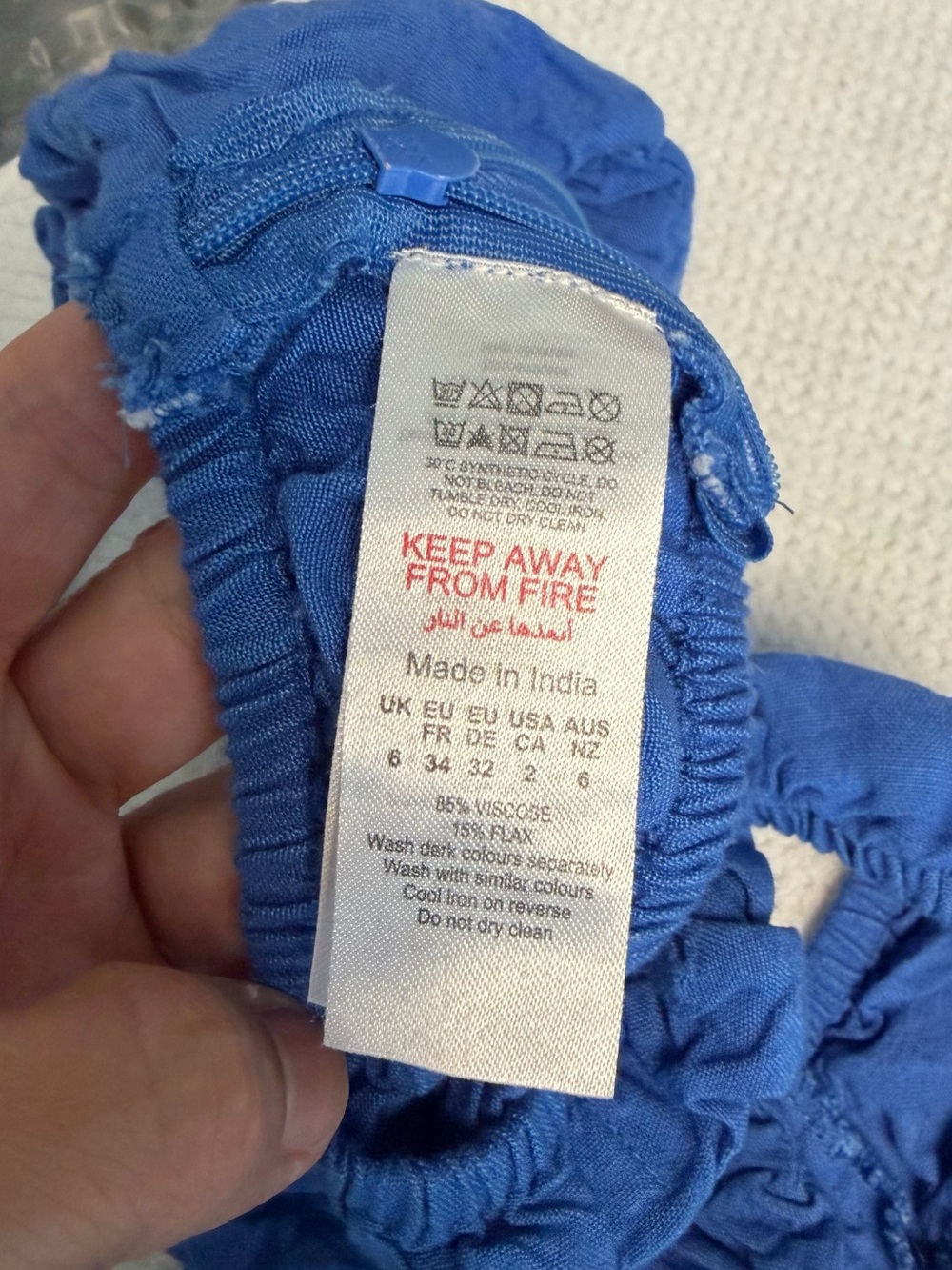 PrettyLittleThing Royal Blue Ruched Halter Top - Picture 6 of 9